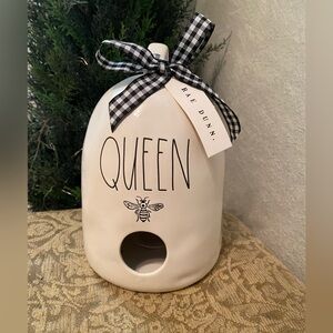 Rae Dunn QUEEN Bee Birdhouse